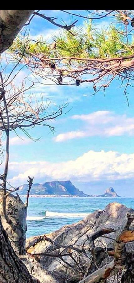 Home Sweet Home Sea Монделло Экстерьер фото